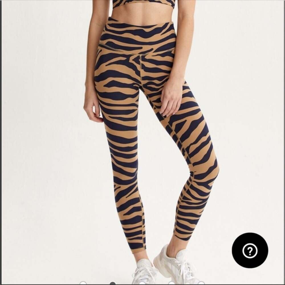 Varley high rise zebra print legging 7/8 length workout athleisure yoga